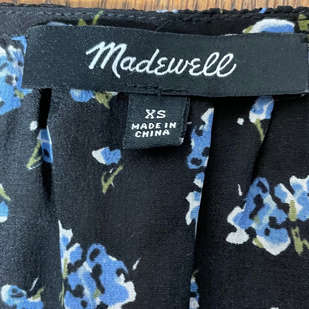 Madewell 100% Silk Black & Blue Floral Short Sleeve Blouse - Picture 5 of 7